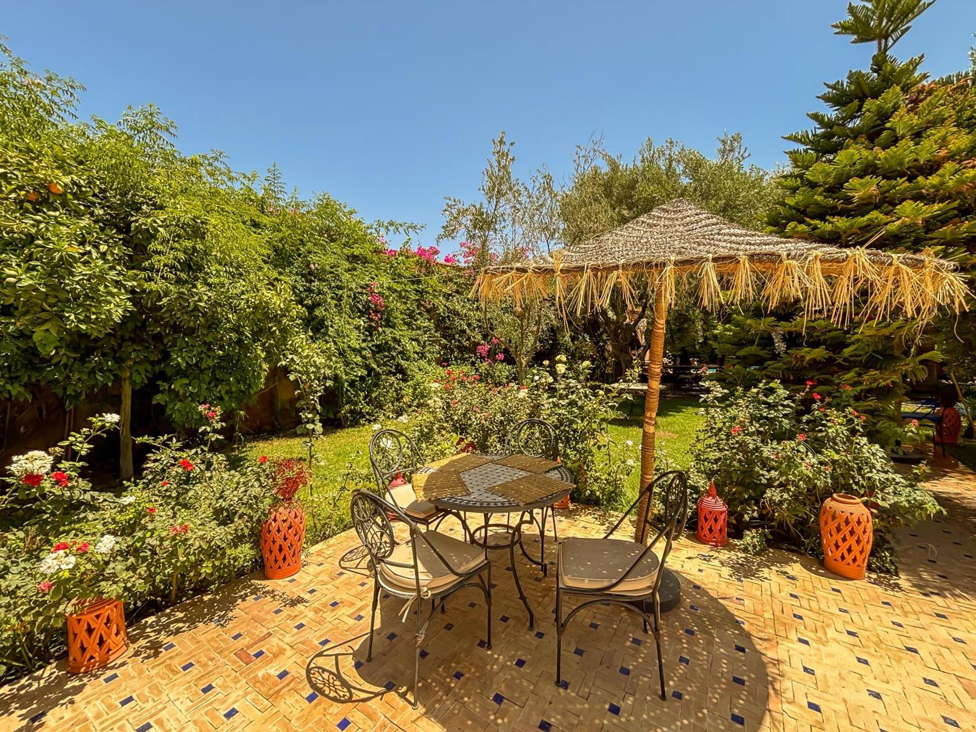 Bed and Breakfast Le Bleu House Sidi Abdallah Ghiat Exteriér fotografie